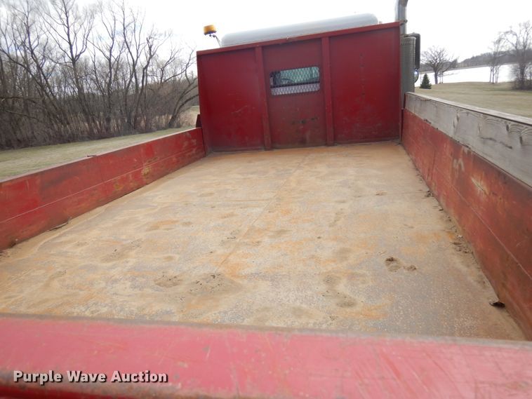 image for item HR9139 1992 Peterbilt 379  dump truck