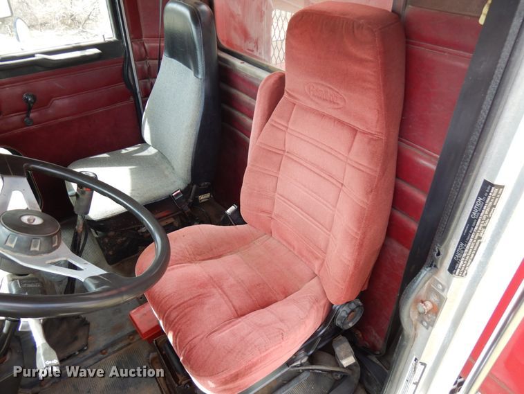 image for item HR9139 1992 Peterbilt 379  dump truck