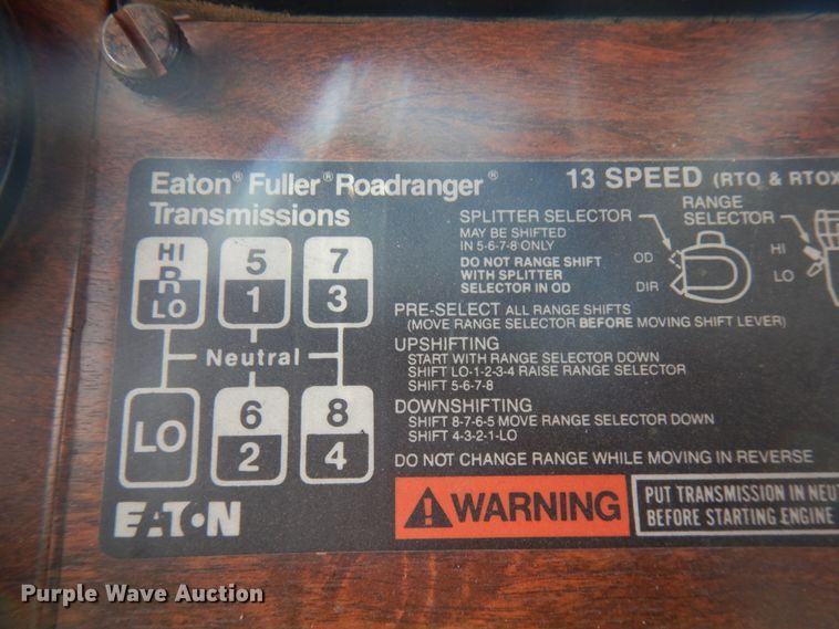 image for item HR9139 1992 Peterbilt 379  dump truck