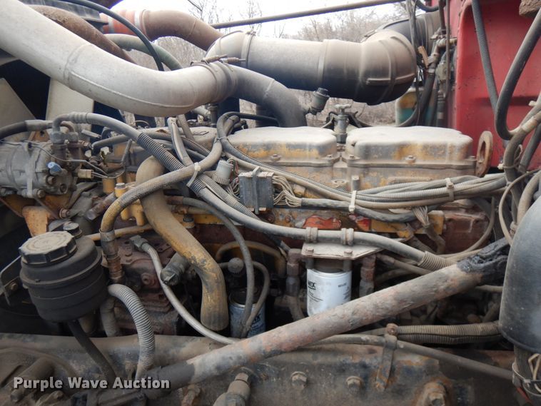 image for item HR9139 1992 Peterbilt 379  dump truck