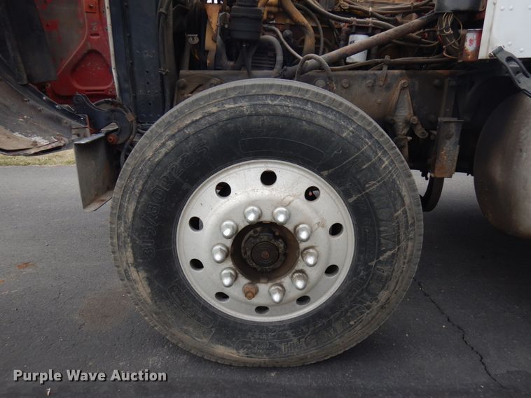 image for item HR9139 1992 Peterbilt 379  dump truck