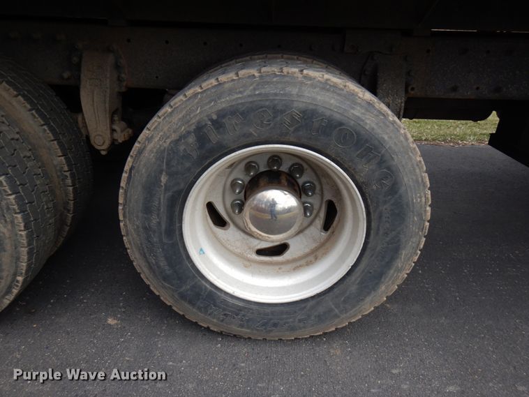 image for item HR9139 1992 Peterbilt 379  dump truck