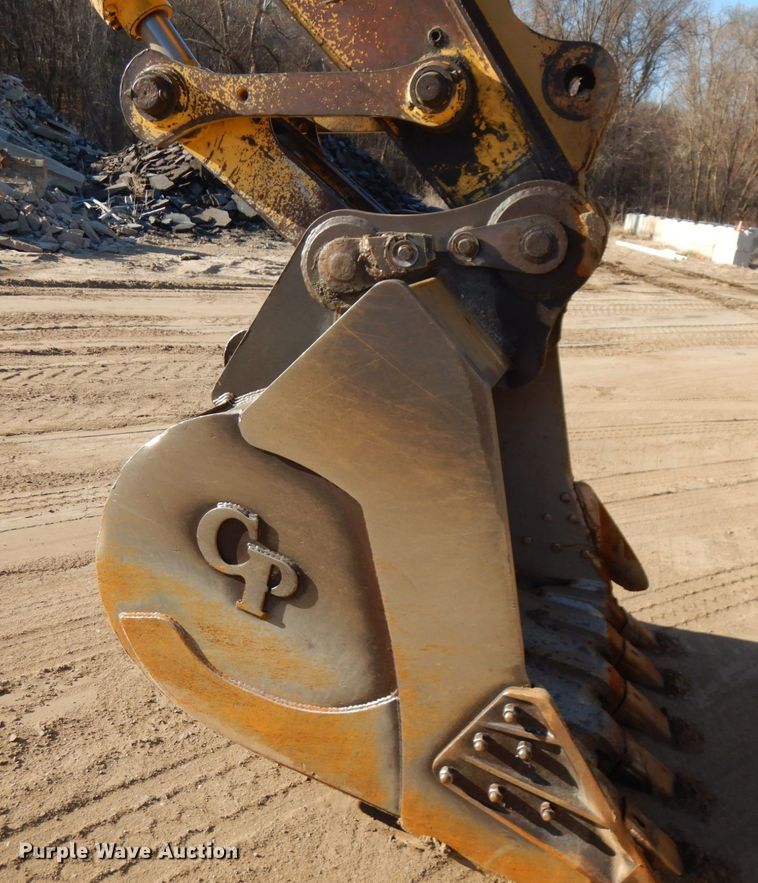 image for item HR9145 New Holland EC350  excavator