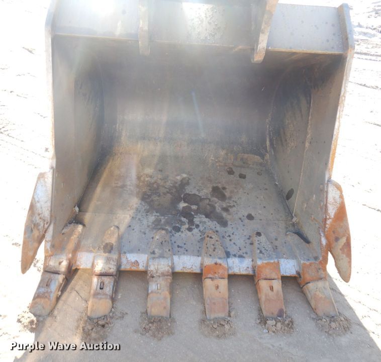 image for item HR9145 New Holland EC350  excavator