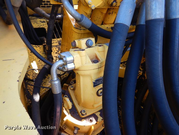 image for item HR9145 New Holland EC350  excavator