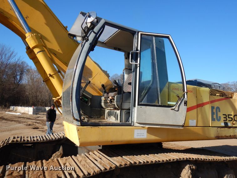 image for item HR9145 New Holland EC350  excavator