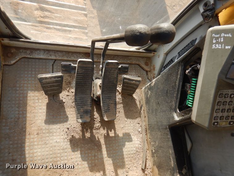 image for item HR9145 New Holland EC350  excavator