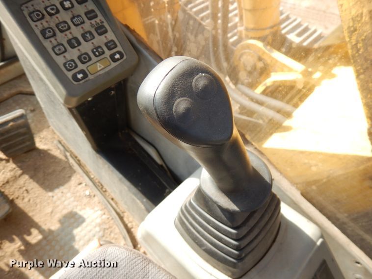 image for item HR9145 New Holland EC350  excavator