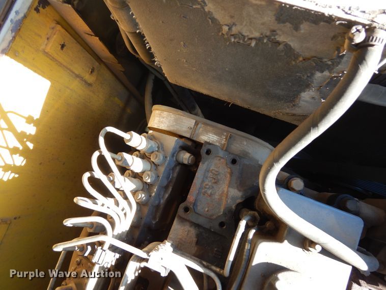 image for item HR9145 New Holland EC350  excavator