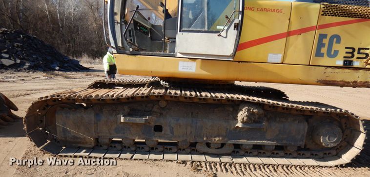 image for item HR9145 New Holland EC350  excavator