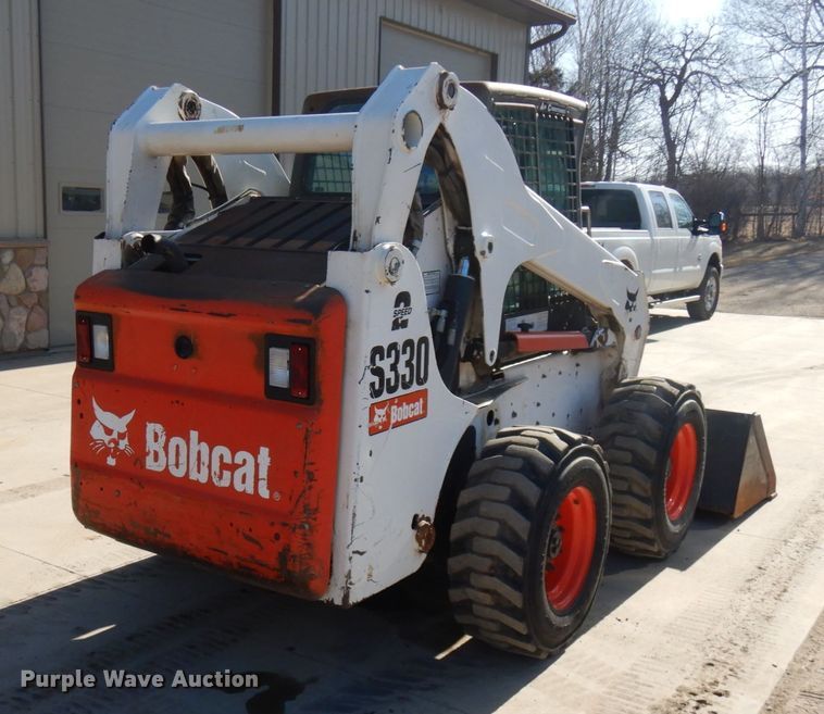 image for item HR9146 2007 Bobcat S330  skid steer loader