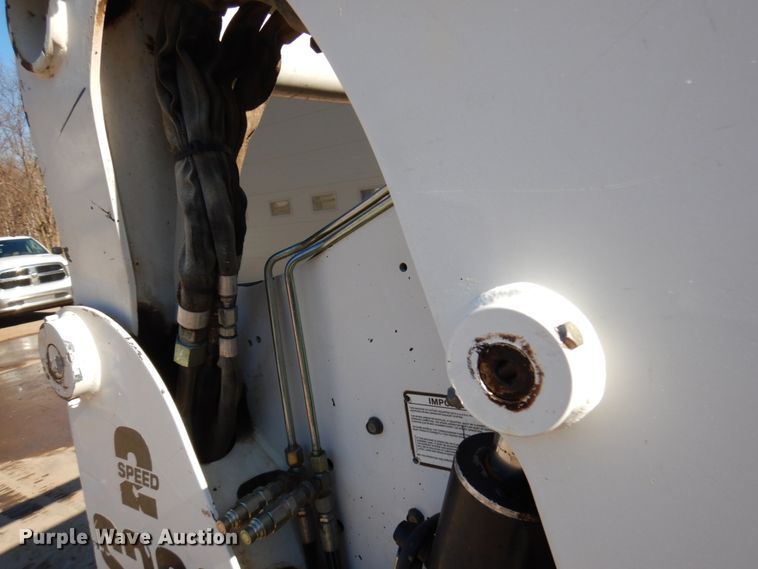 image for item HR9146 2007 Bobcat S330  skid steer loader