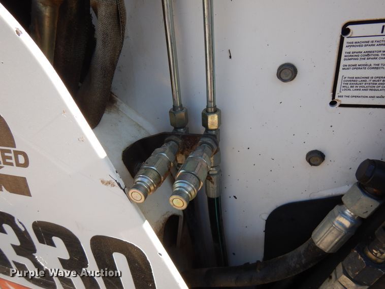 image for item HR9146 2007 Bobcat S330  skid steer loader