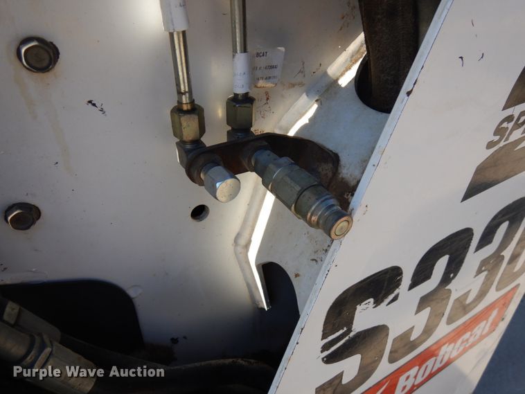 image for item HR9146 2007 Bobcat S330  skid steer loader