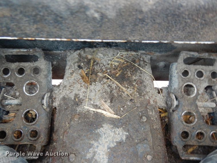 image for item HR9146 2007 Bobcat S330  skid steer loader