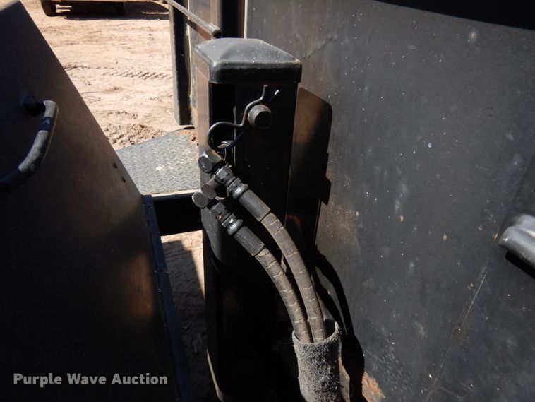 image for item HR9155 2002 Fost HD-1414  dump trailer