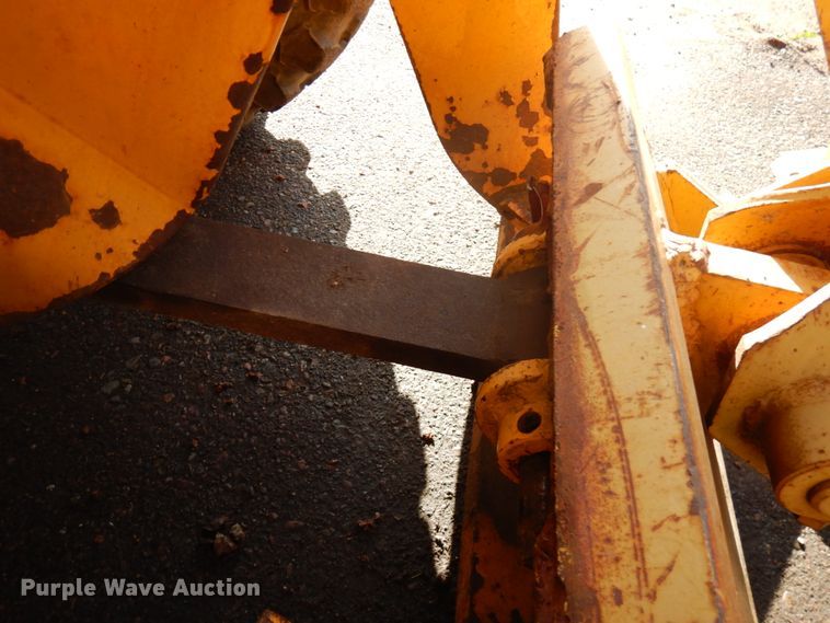 image for item HR9159 2002 Waldon 5100  compact utility loader