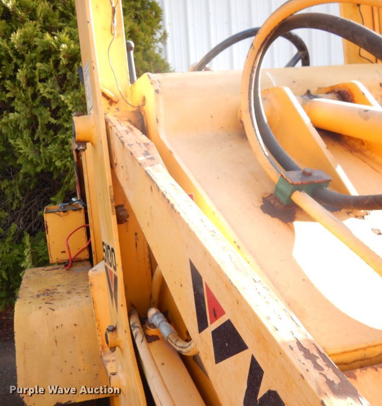 image for item HR9159 2002 Waldon 5100  compact utility loader