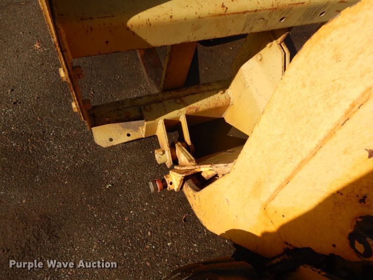 image for item HR9159 2002 Waldon 5100  compact utility loader