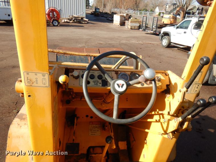 image for item HR9159 2002 Waldon 5100  compact utility loader