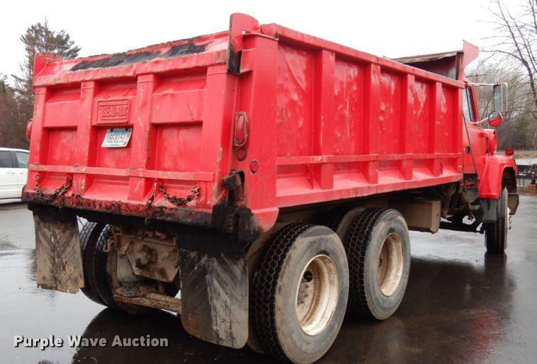 image for item HR9169 1995 Ford L9000  dump truck