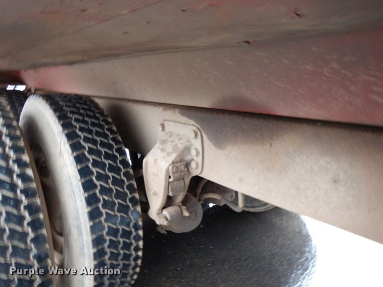 image for item HR9169 1995 Ford L9000  dump truck