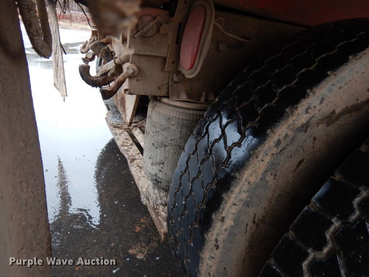 image for item HR9169 1995 Ford L9000  dump truck