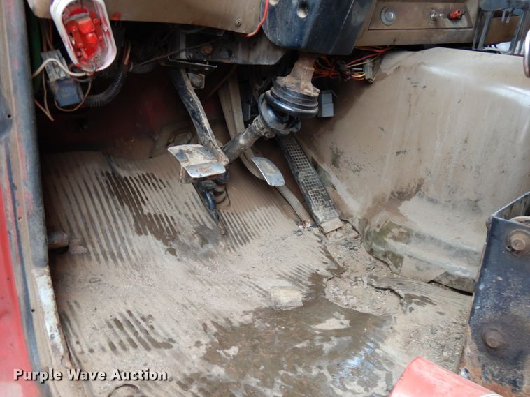 image for item HR9169 1995 Ford L9000  dump truck