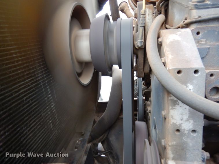 image for item HR9169 1995 Ford L9000  dump truck