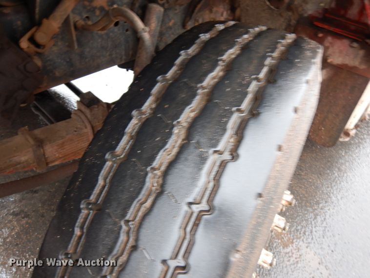 image for item HR9169 1995 Ford L9000  dump truck