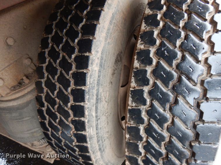 image for item HR9169 1995 Ford L9000  dump truck