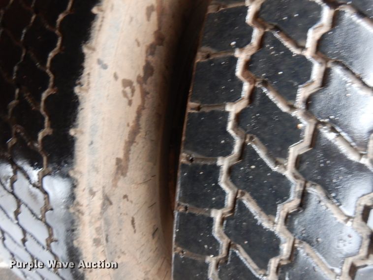 image for item HR9169 1995 Ford L9000  dump truck