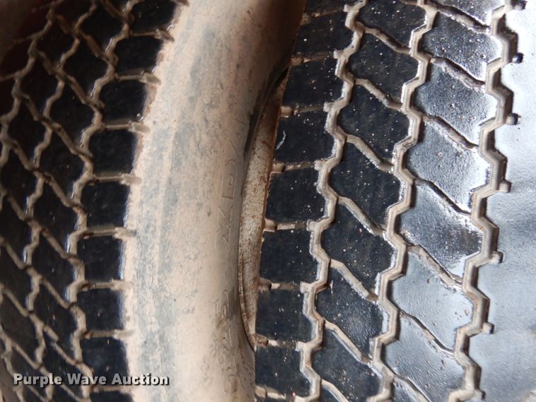 image for item HR9169 1995 Ford L9000  dump truck