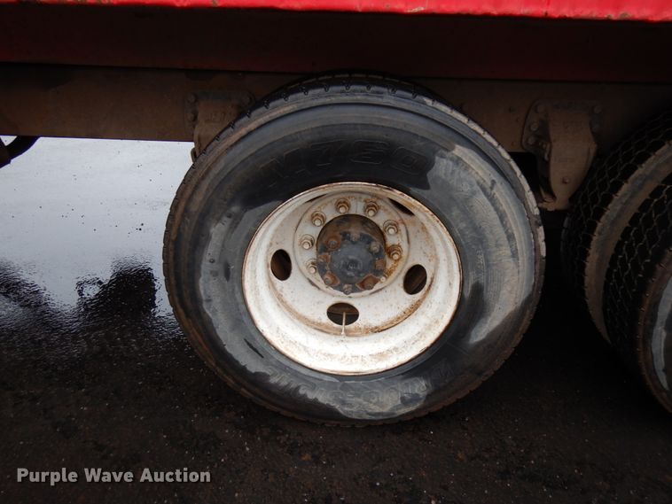 image for item HR9169 1995 Ford L9000  dump truck