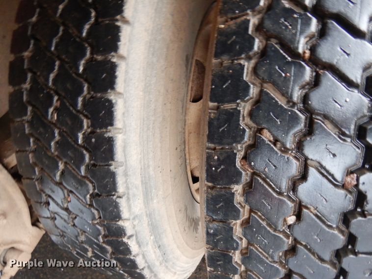 image for item HR9169 1995 Ford L9000  dump truck