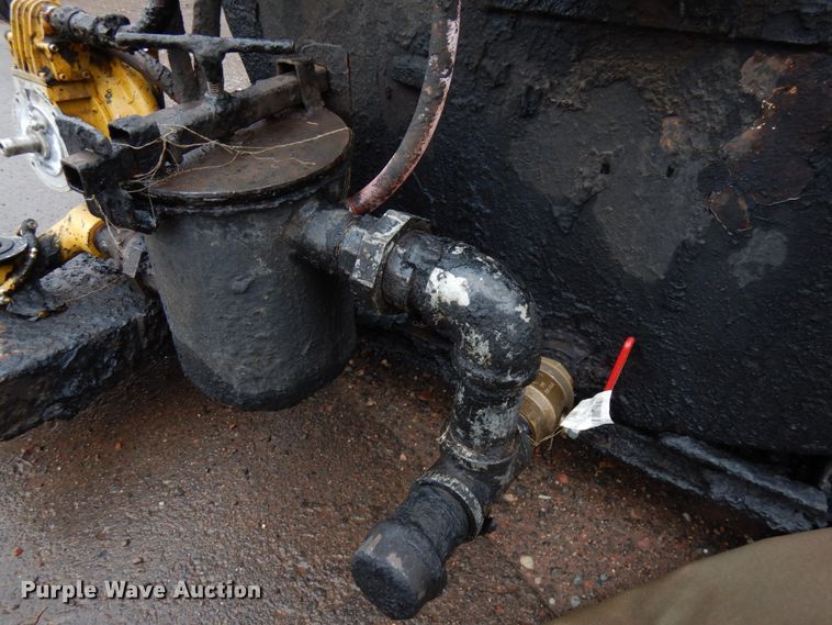 image for item HR9172 Oil distributor tank bed