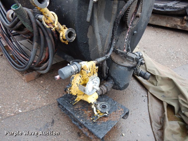 image for item HR9172 Oil distributor tank bed