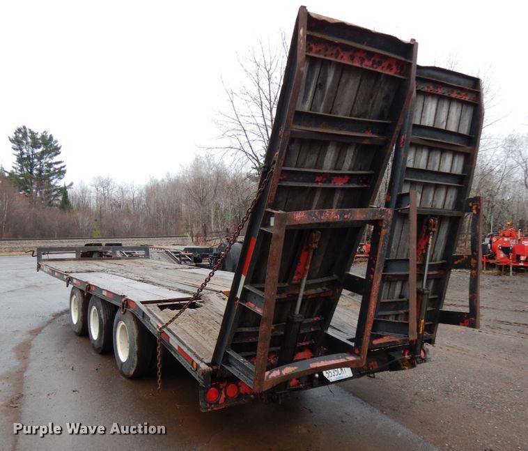 image for item HR9173 1989 Superior equipment trailer