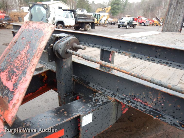 image for item HR9173 1989 Superior equipment trailer