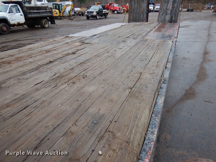 image for item HR9173 1989 Superior equipment trailer