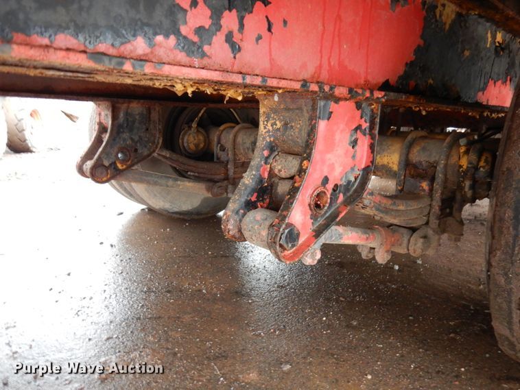 image for item HR9173 1989 Superior equipment trailer