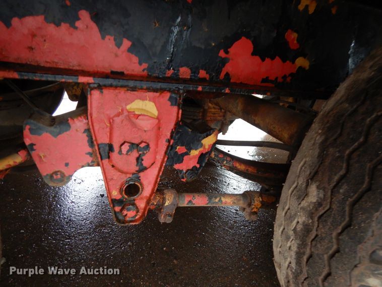 image for item HR9173 1989 Superior equipment trailer