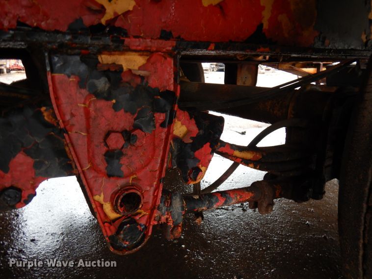 image for item HR9173 1989 Superior equipment trailer