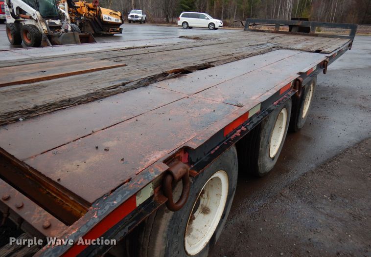 image for item HR9173 1989 Superior equipment trailer