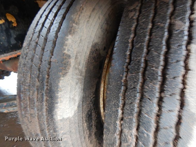 image for item HR9173 1989 Superior equipment trailer