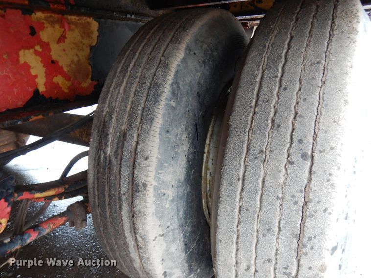 image for item HR9173 1989 Superior equipment trailer