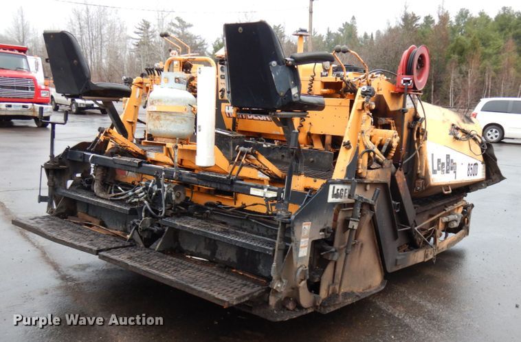 image for item HR9174 2005 LeeBoy L8500T  paver