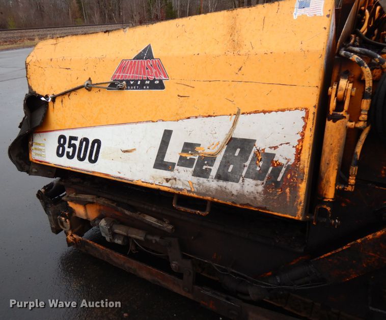 image for item HR9174 2005 LeeBoy L8500T  paver