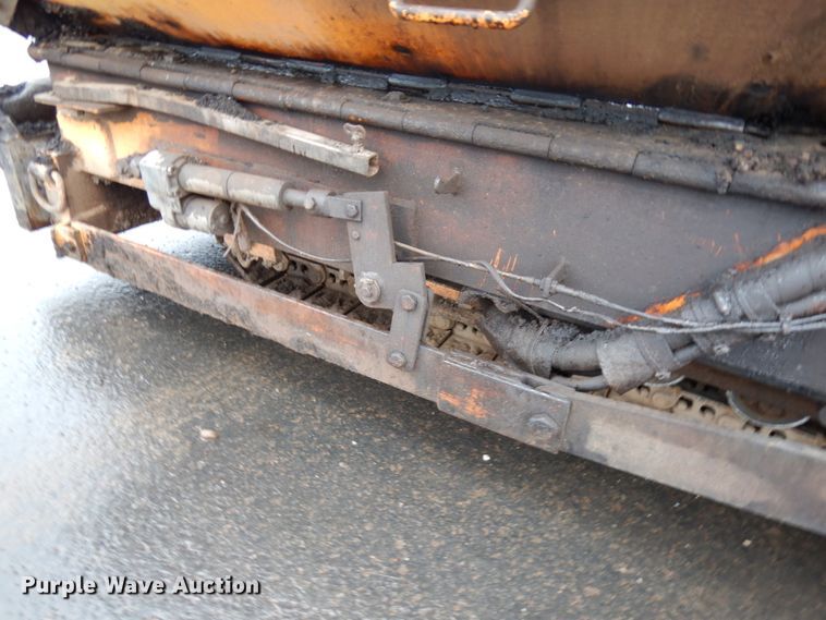 image for item HR9174 2005 LeeBoy L8500T  paver