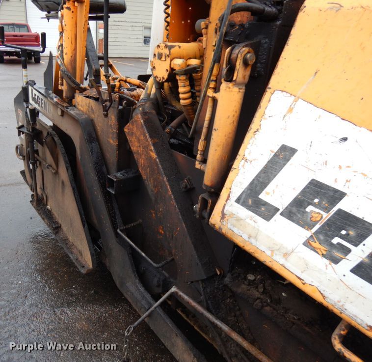 image for item HR9174 2005 LeeBoy L8500T  paver